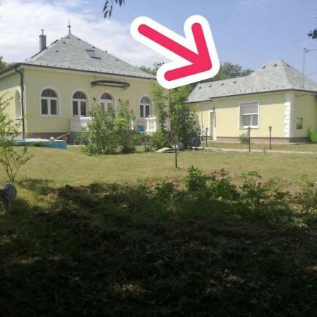 Small House In Green Area Budapeste Exterior foto